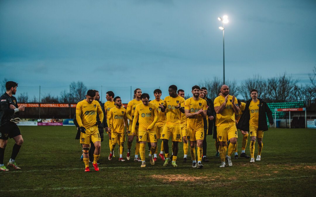 Morris’ Curtain Call Downs the Bards